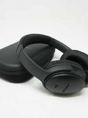 Bose QuietComfort 25 Acoustic Noise Cancelling Headphones